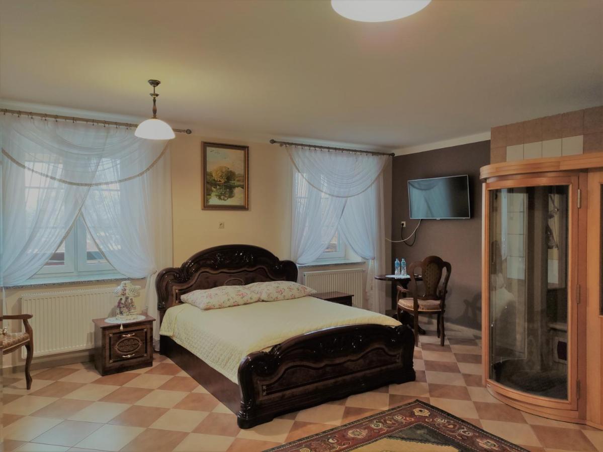 Bed and Breakfast Dwor Bartnika à Narewka Extérieur photo
