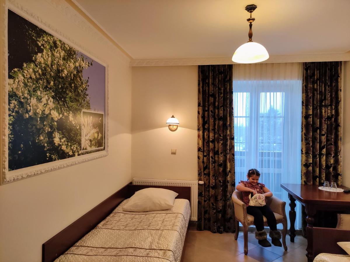 Bed and Breakfast Dwor Bartnika à Narewka Extérieur photo